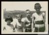 Hermanos Delibes Setién en un día de playa en Suances (Cantabria).
