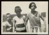 Hermanos Delibes Setién en un día de playa en Suances (Cantabria).