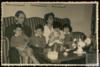 Miguel Delibes Setién junto a su mujer Ángeles de Castro Ruiz y sus cuatro hijos Miguel, Ángeles,...