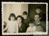 Miguel Delibes Setién junto a su mujer Ángeles de Castro Ruiz y sus cinco hijos Miguel, Ángeles, ...