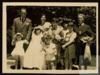 Familia Delibes de Castro junto a Federico Delibes Setién, Salustiana Fernández San José, María L...