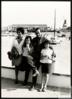 Miguel Delibes Setién junto Ángeles de Castro Ruiz, Adolfo Delibes de Castro y Clara Vergés Coma,...