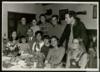 Familia Delibes de Castro celebrando las bodas de plata de Miguel Delibes y Ángeles de Castro en ...
