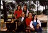 Miguel Delibes Setién junto a sus nietas, en la celebración en El Montico de su 80 cumpleaños.