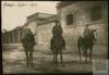 Manuel Echánove Arcocha con sus hijos Javier y José Echánove Guzmán montados a caballo.