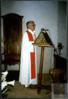 Gérard Delibes oficiando misa.