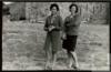 Ángeles de Castro junto a María Rosa Coma en Palafrugell (Gerona).