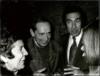 Miguel Delibes Setién y Ángeles de Castro con José Manuel Capuletti.