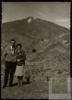 Miguel Delibes Setién junto a Ángeles de Castro Ruiz, durante su viaje por la Isla de Tenerife (S...